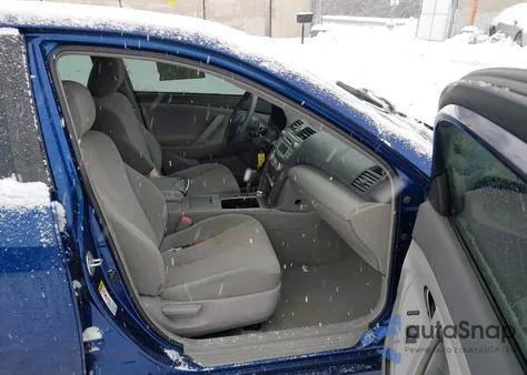 2011 Toyota Camry Le z USA, uszkodzony, nr VIN 4T1BF3EKXBU709898